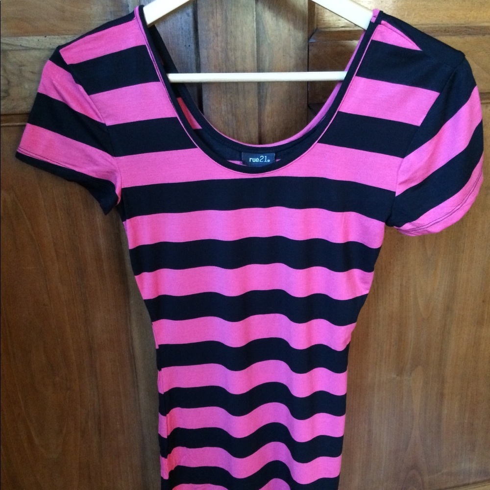 PINK AND BLACK STRIPED TOP